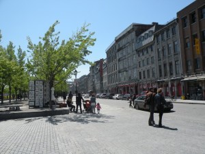 Rua principal entre a regiao do Porto e a cidade historica